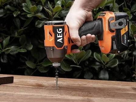 Milwaukee saw tool